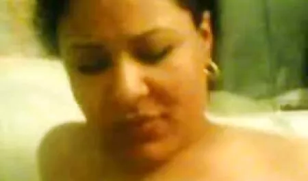 ヒジャーブを脱ぐことなく、ヨーロッパとアラブの女性の性交。 エロ 動画 女子 でも