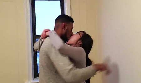 タイトな穴にひげを生やした男。 女 教師 無 修正
