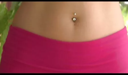 患者は、医師のために、大きな雄鶏を吸う。 巨乳 女性 動画