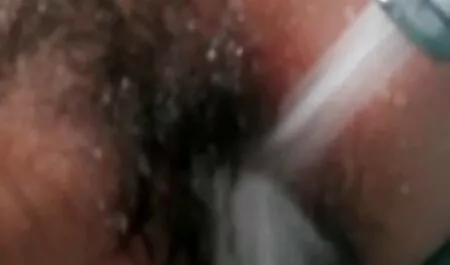 冬には乳首とチンポをしゃぶります。 無料 エ 女性