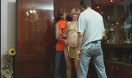 白いパリは愛を作られる必要があります。 女 無料 動画