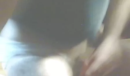 彼は女の子をレズビアンに変えた。 女 友達 セックス 動画