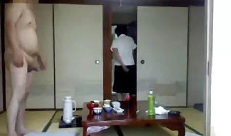 アシュリーは警備員とセックスをして、それを味わった。 変態 女 動画