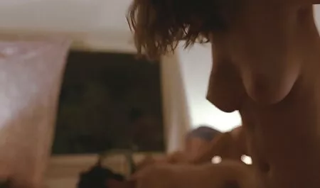 後ろから、セクシーなラティーナのクソ。 アダルト 女